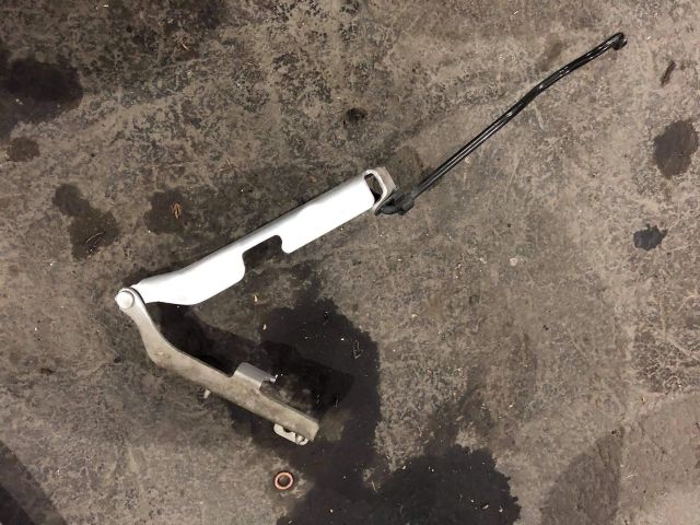 bontott FORD KA Motorháztető Jobb Zsanér