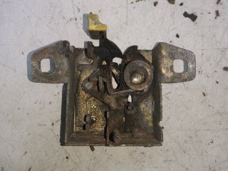 bontott FORD KA Motorháztető Zárszerkezet