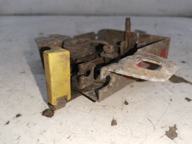 bontott FORD KA Motorháztető Zárszerkezet