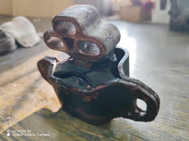 bontott FORD KA Tartó Bak