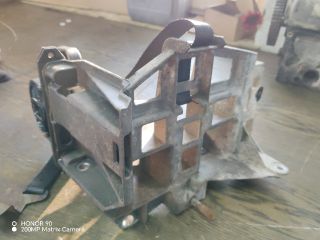 bontott FORD KA Tartó Bak