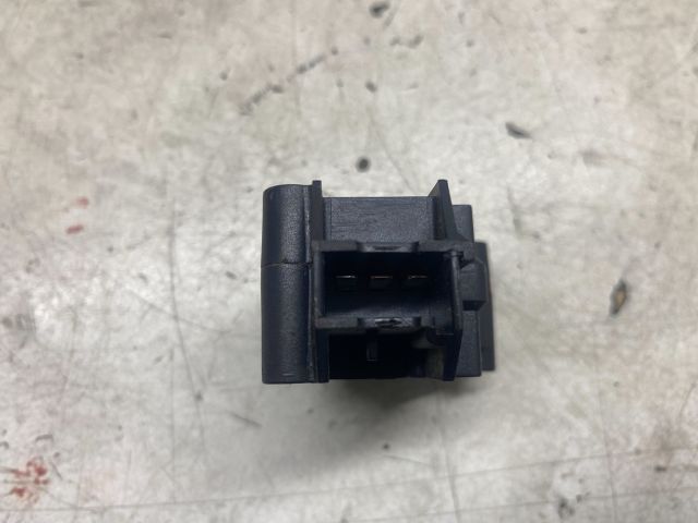 bontott FORD KA Üzemanyag Elzáró Szelep