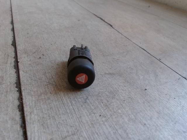 bontott FORD KA Vészvillogó Kapcsoló