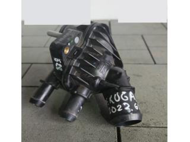 bontott FORD KUGA Hengerfej Vízkivezető