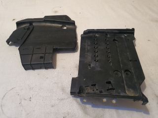 bontott FORD KUGA Biztosítéktábla Motortér