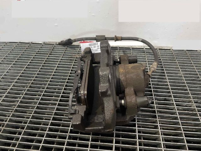 bontott FORD KUGA Bal első Féknyereg Munkahengerrel