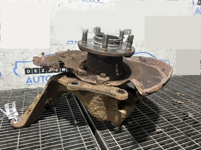 bontott FORD KUGA Bal hátsó Csonkállvány