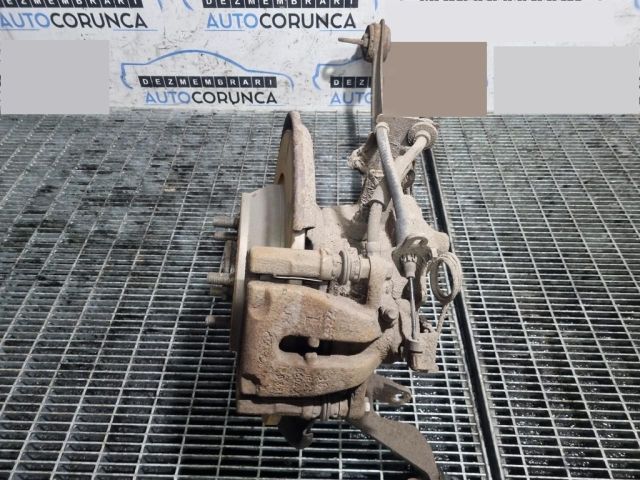 bontott FORD KUGA Bal hátsó Csonkállvány