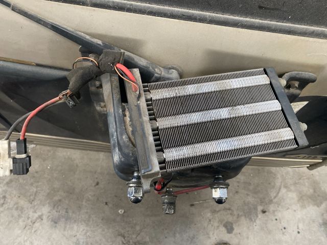 bontott FORD KUGA Előfűtő (Elektromos)