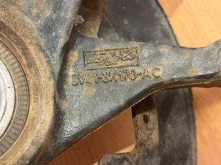 bontott FORD KUGA Jobb első Csonkállvány Kerékaggyal