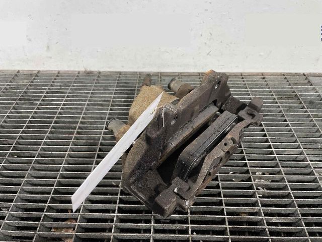 bontott FORD KUGA Jobb első Féknyereg Munkahengerrel