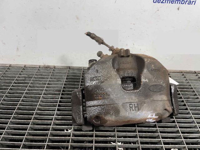 bontott FORD KUGA Jobb első Féknyereg Munkahengerrel