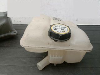 bontott FORD KUGA Kiegyenlítő Tartály