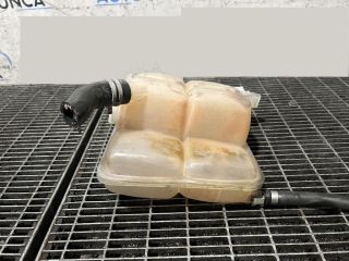 bontott FORD KUGA Kiegyenlítő Tartály