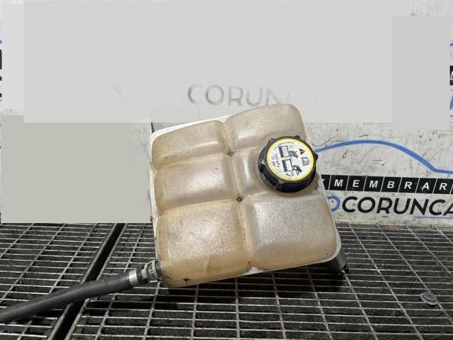 bontott FORD KUGA Kiegyenlítő Tartály