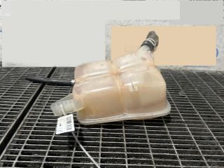 bontott FORD KUGA Kiegyenlítő Tartály