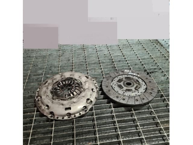 bontott FORD KUGA Kuplung Szett (Szerkezet, Tárcsa)