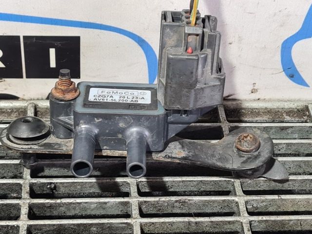 bontott FORD KUGA Lefújószelep