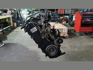 bontott FORD KUGA Motor (Fűzött blokk hengerfejjel)