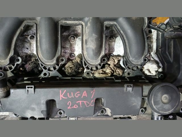 bontott FORD KUGA Motor (Fűzött blokk hengerfejjel)