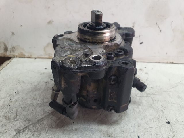 bontott FORD KUGA Nagynyomású Szivattyú