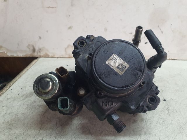 bontott FORD KUGA Nagynyomású Szivattyú