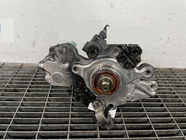 bontott FORD KUGA Nagynyomású Szivattyú