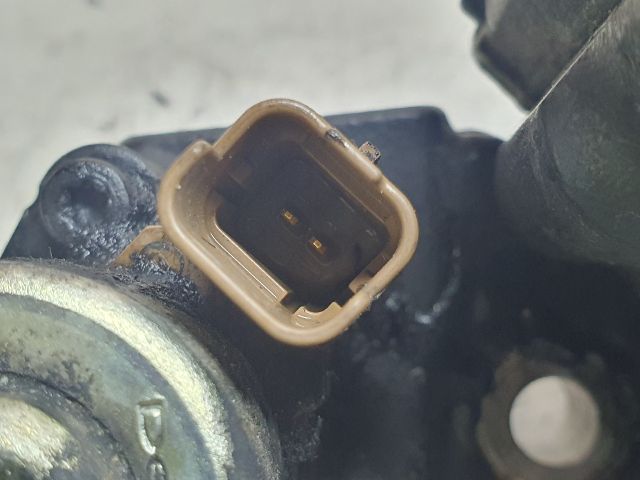 bontott FORD KUGA Nagynyomású Szivattyú