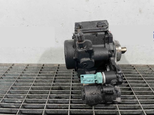 bontott FORD KUGA Nagynyomású Szivattyú