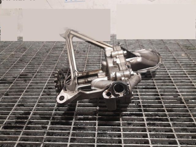 bontott FORD KUGA Olajszivattyú