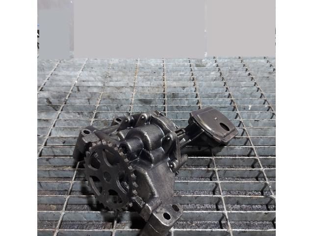 bontott FORD KUGA Olajszivattyú