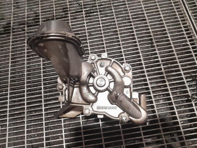 bontott FORD KUGA Olajszivattyú