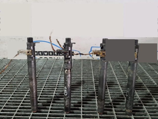 bontott FORD KUGA Porlasztó (1 db)