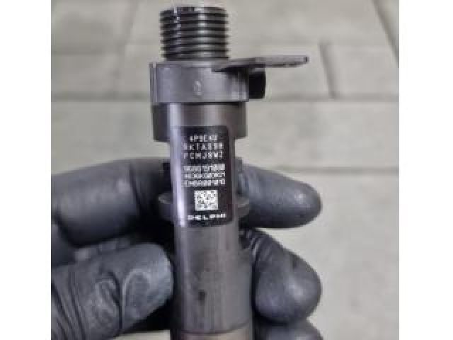 bontott FORD KUGA Porlasztó (1 db)