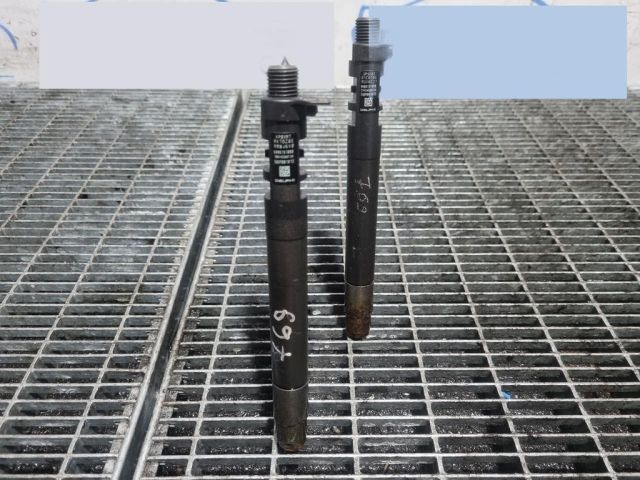 bontott FORD KUGA Porlasztó (1 db)