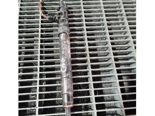 bontott FORD KUGA Porlasztó (1 db)