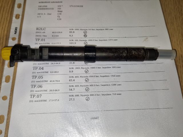 bontott FORD KUGA Porlasztó (1 db)