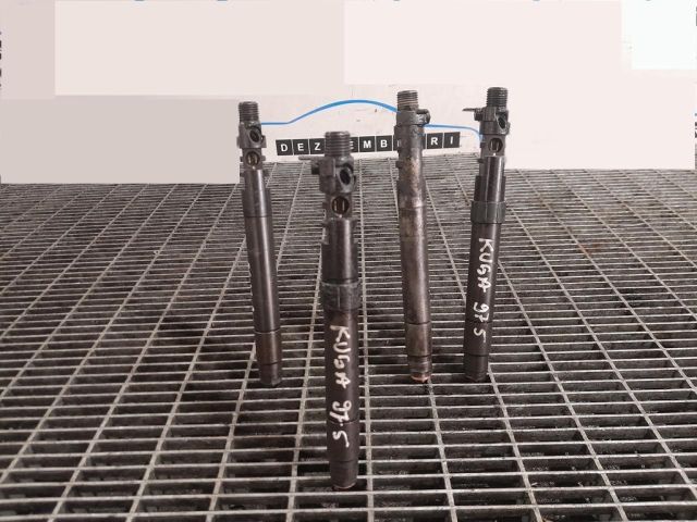 bontott FORD KUGA Porlasztó (1 db)