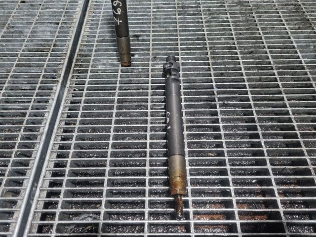 bontott FORD KUGA Porlasztó (1 db)