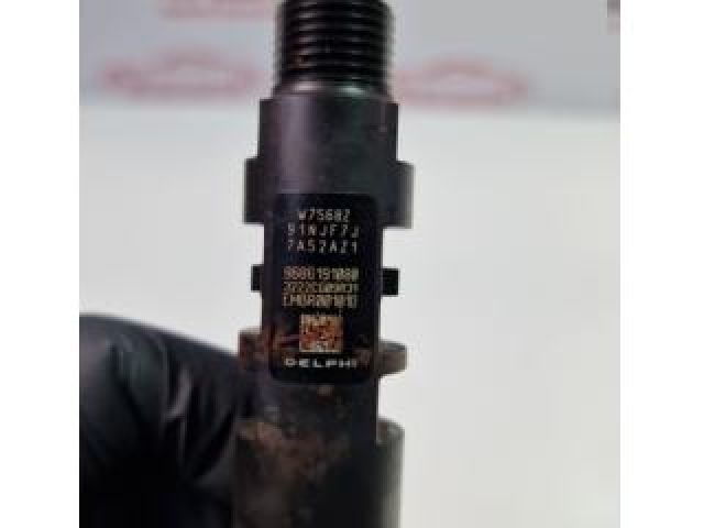 bontott FORD KUGA Porlasztó (1 db)