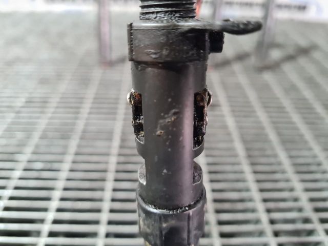 bontott FORD KUGA Porlasztó (1 db)