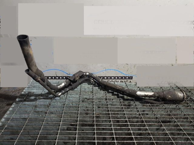 bontott FORD KUGA Tankbetöltő Cső (Fém)