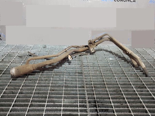 bontott FORD KUGA Tankbetöltő Cső (Fém)