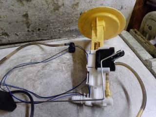 bontott FORD KUGA Üzemanyagszint Jeladó