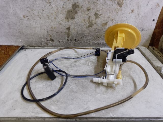 bontott FORD KUGA Üzemanyagszint Jeladó