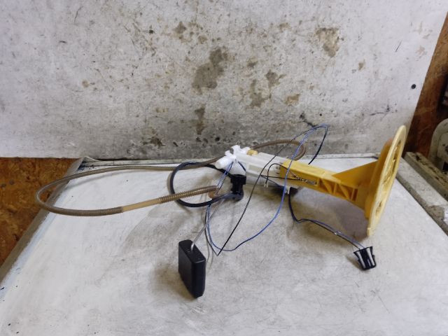 bontott FORD KUGA Üzemanyagszint Jeladó