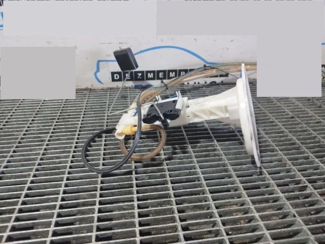 bontott FORD KUGA Üzemanyagszint Jeladó