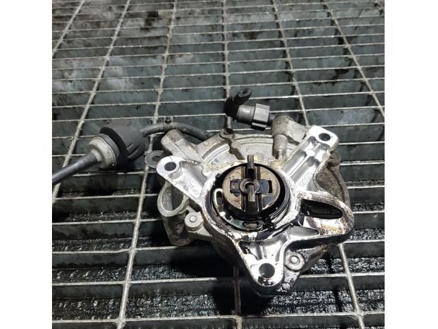 bontott FORD KUGA Vákumpumpa