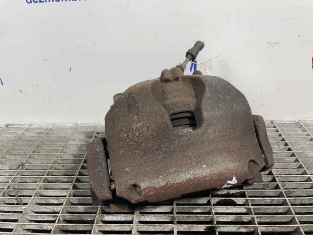 bontott FORD KUGA Bal első Féknyereg Munkahengerrel