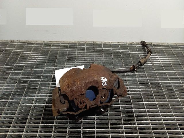 bontott FORD KUGA Bal első Féknyereg Munkahengerrel